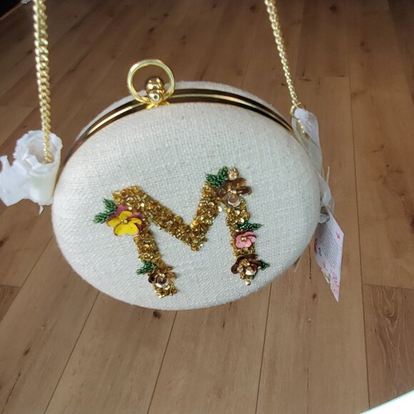 Viral Handcrafted In India Beaded Bag Monogrammed "M" Beige Round Clutch Chain - Picture 15 of 16